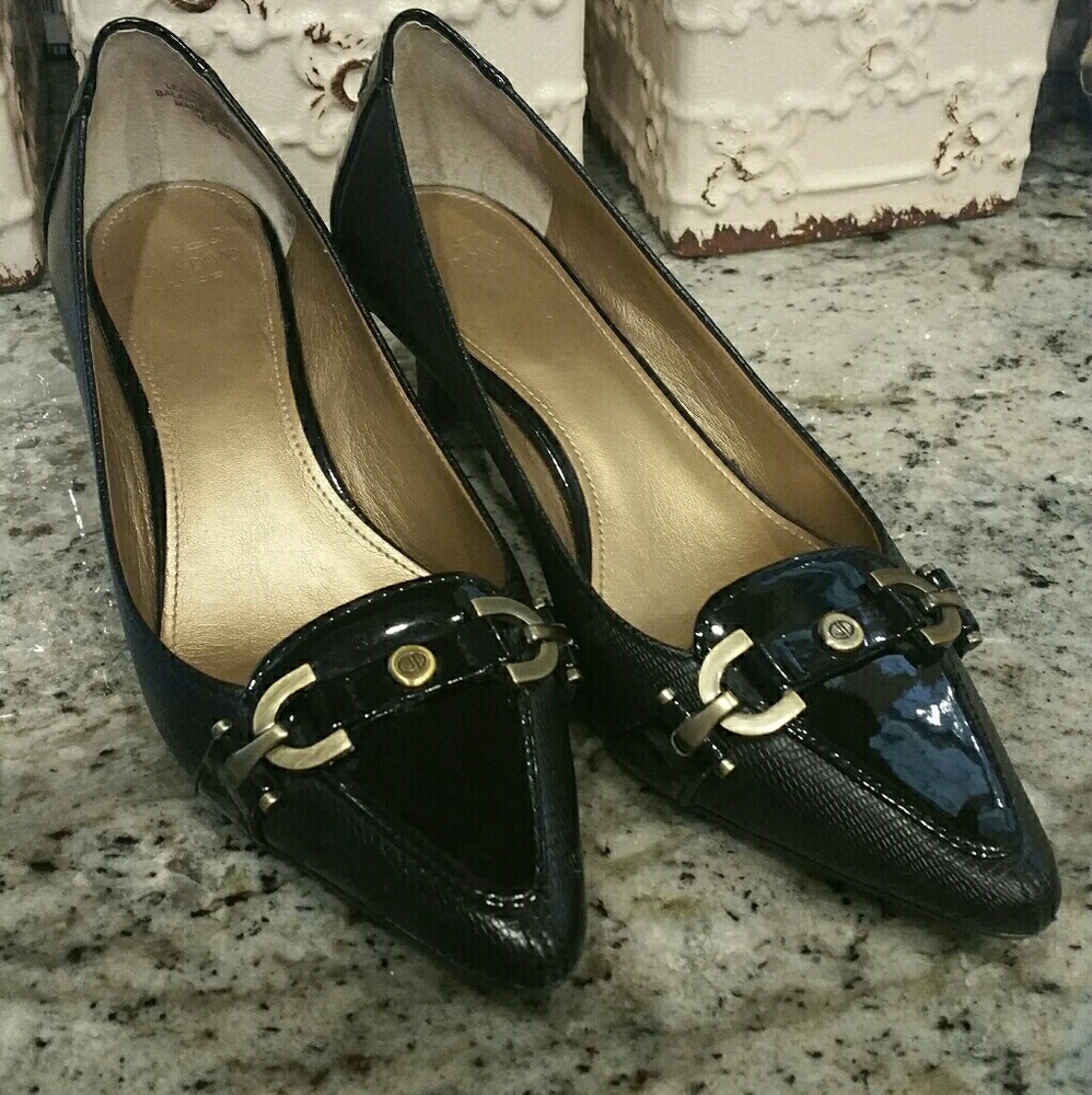 Circa Joan and David kitten heels